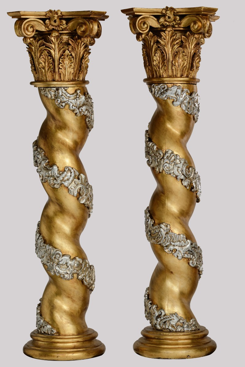 Grande paire de colonnes salomoniques, Italie 18e siècle