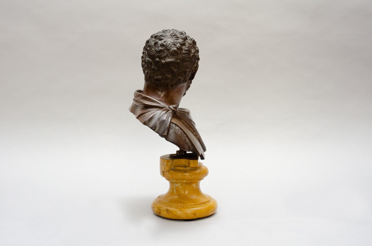 Buste en bronze de l'empereur CARRACALLA, piédouche Jaune de Sienne, 19e siècle, Grand Tour-photo-1