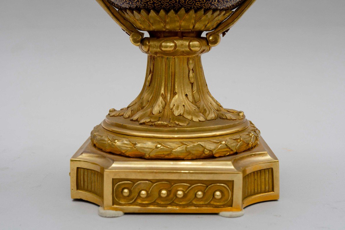 Paire De Vases Montés Sur Bronze Doré Dans Le Goût De Sèvres, Paris 19e Siècle-photo-2