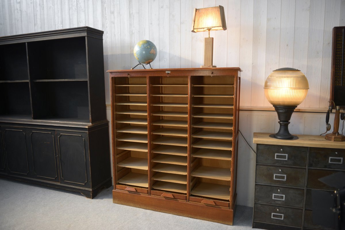 Meuble de notaire en bois à volet de la marque "Au vieux chêne" 1950's-photo-4