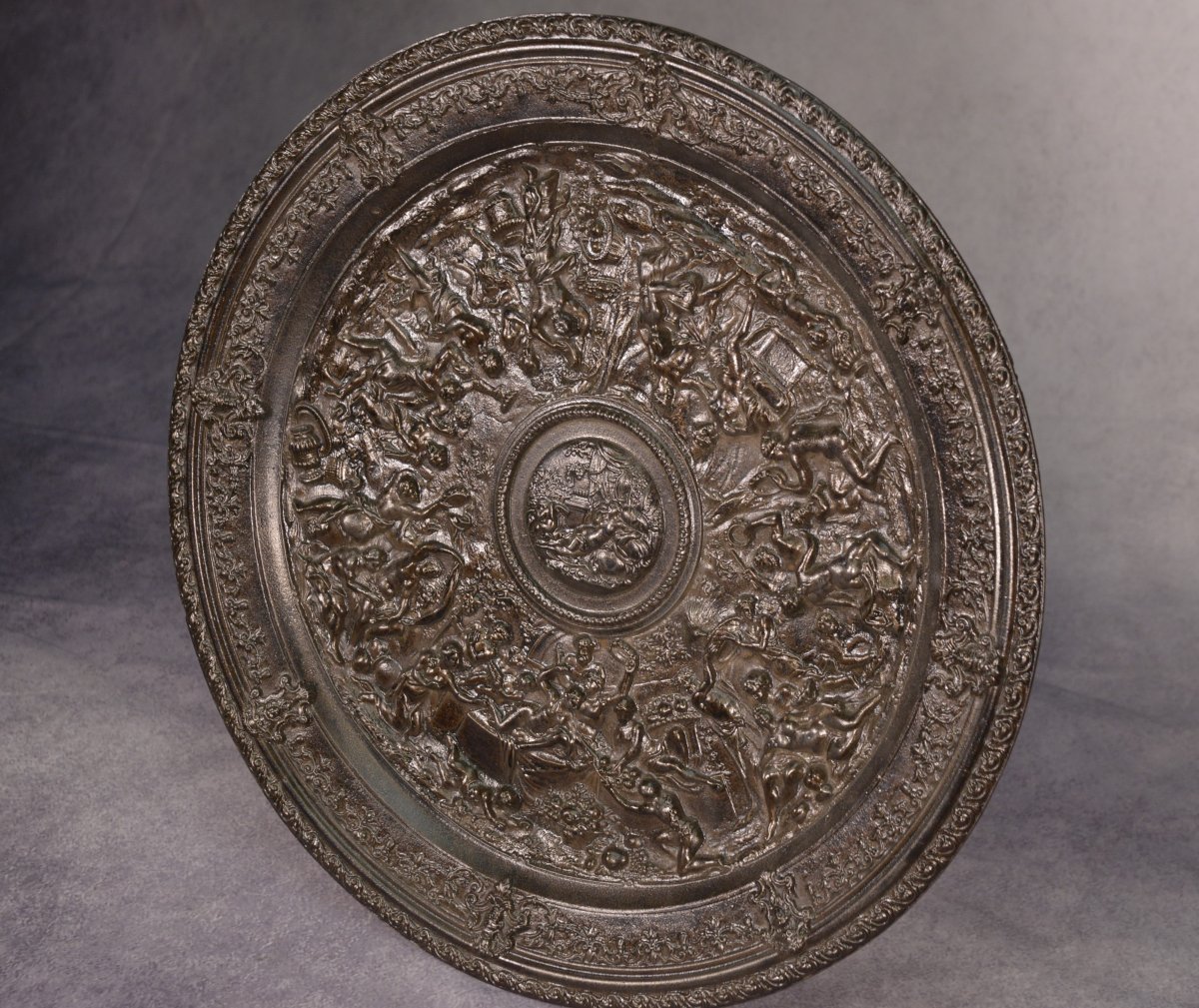 Ancienne assiette murale en fonte d'acier patine bronze - XIXème -photo-4