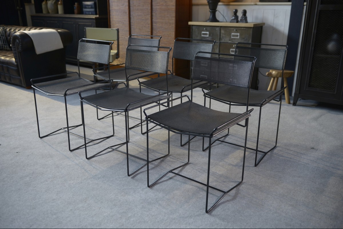 Lot de 6 chaises en acier perforé design XXème