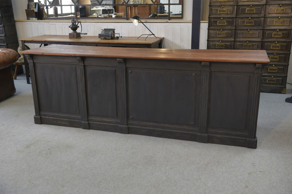 Large Counter From The Early 20th Century