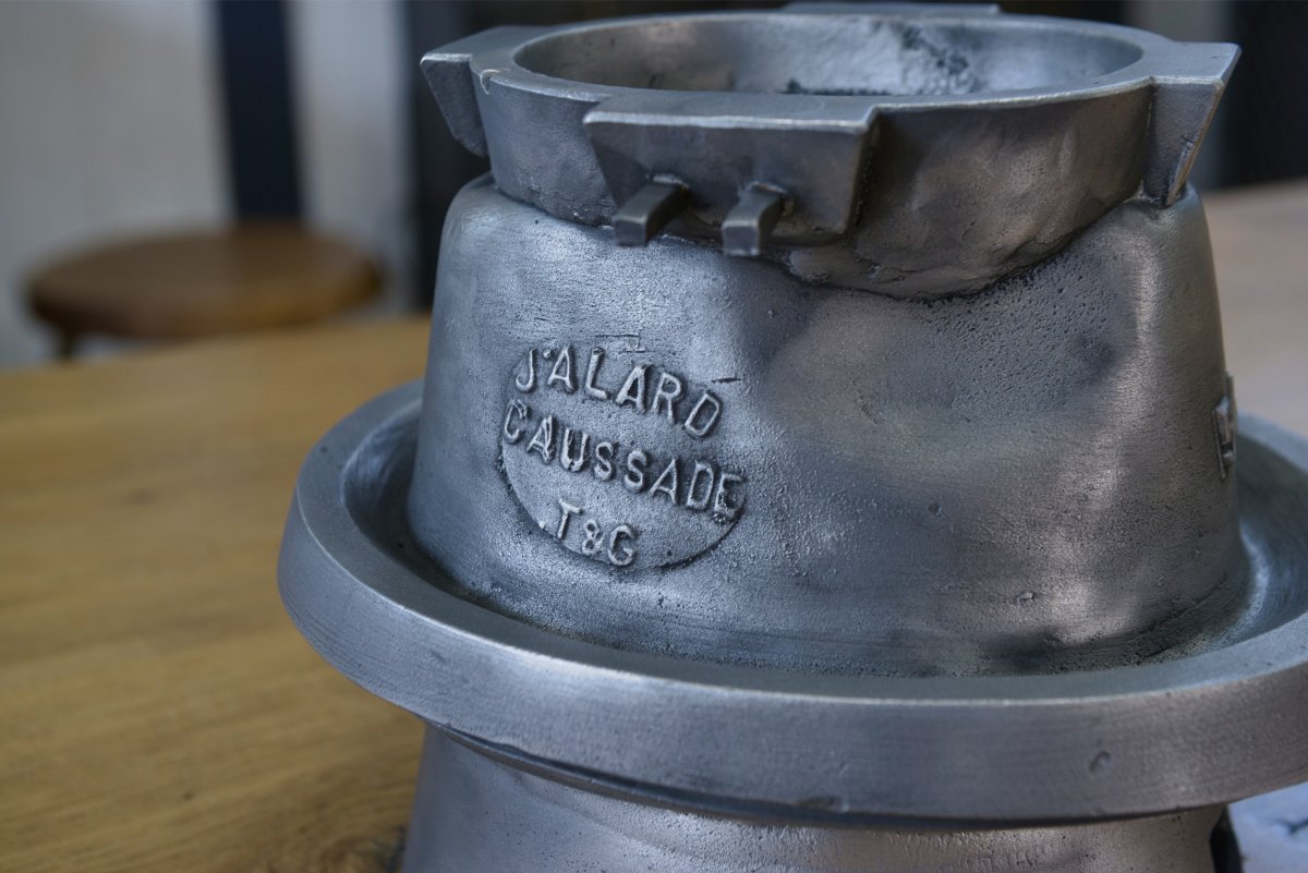 Antique Cast Aluminum Hat Mold From Jalard In Caussade, 1950s-photo-4