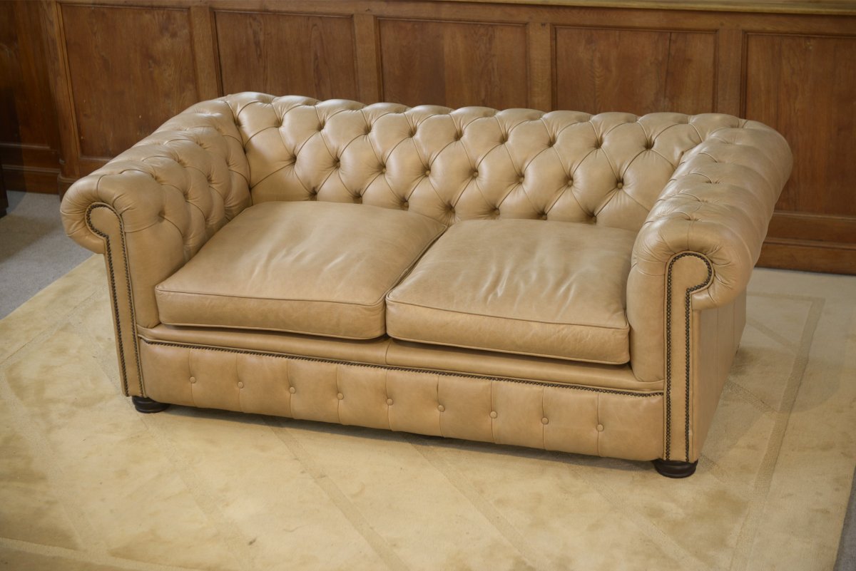 Beige Leather Chesterfield Sofa, Handcrafted In England-photo-4