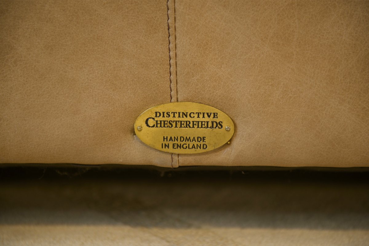 Beige Leather Chesterfield Sofa, Handcrafted In England-photo-4