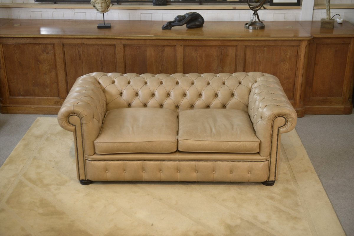 Beige Leather Chesterfield Sofa, Handcrafted In England-photo-5