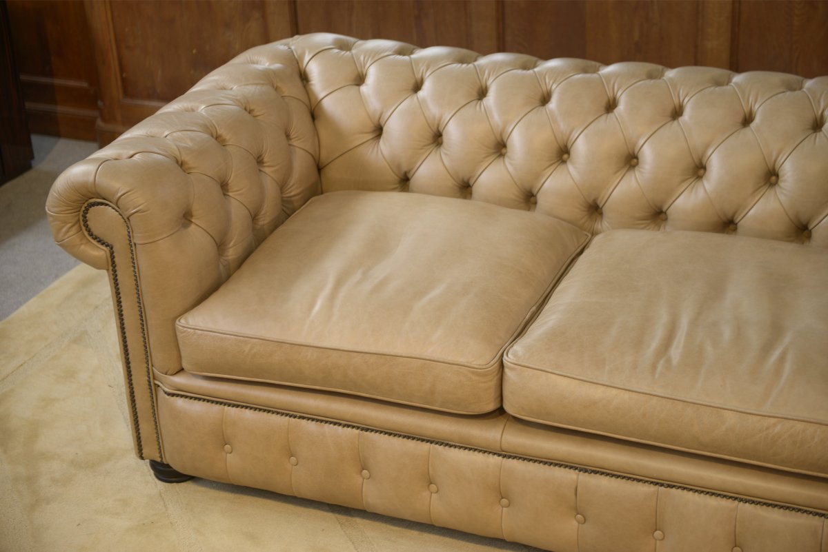 Beige Leather Chesterfield Sofa, Handcrafted In England-photo-7