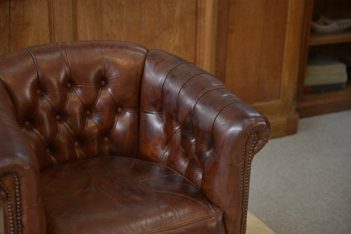 Paire de fauteuils Club capitonnés en cuir-photo-2