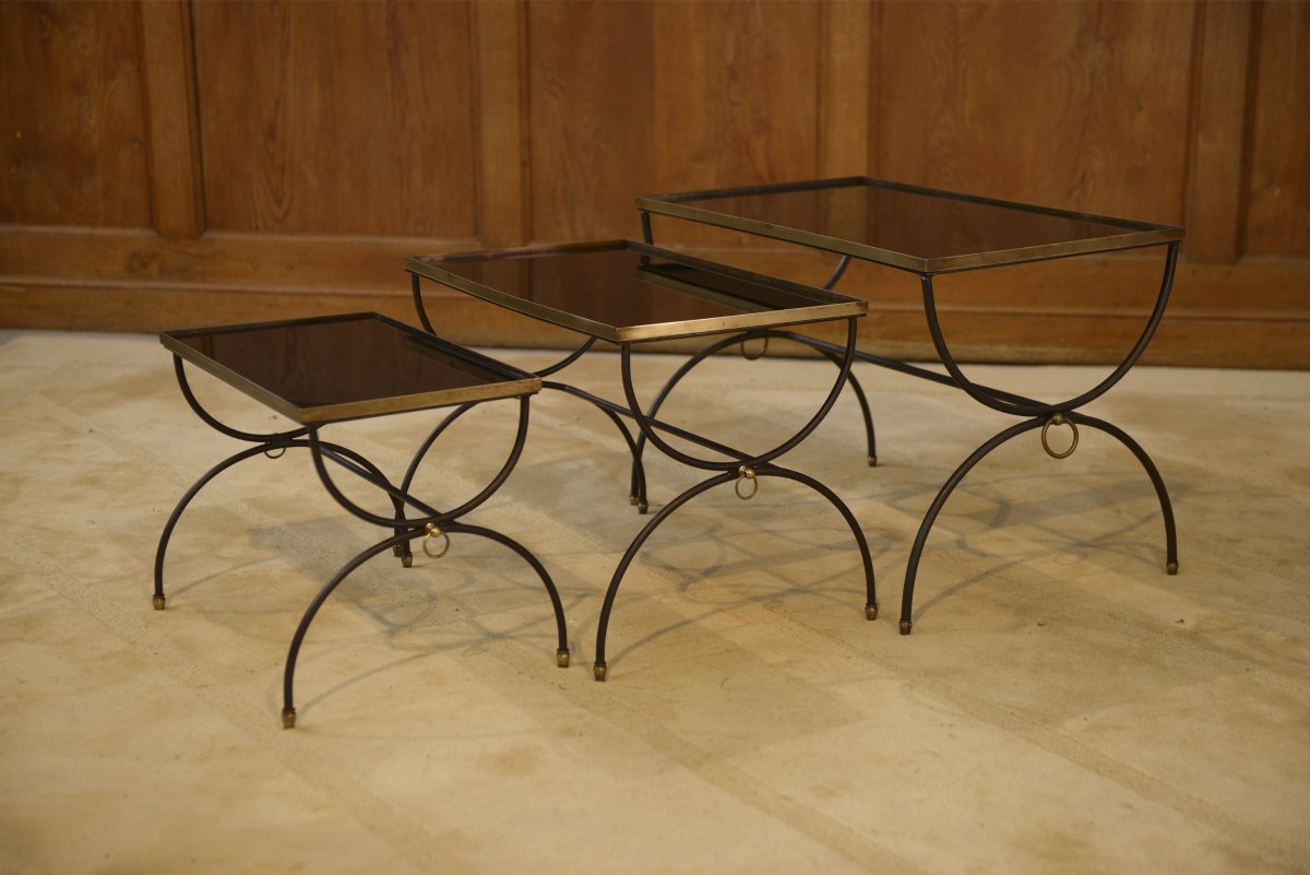 Ensemble de trois tables gigognes dans le goût de Jean Royère 1940's