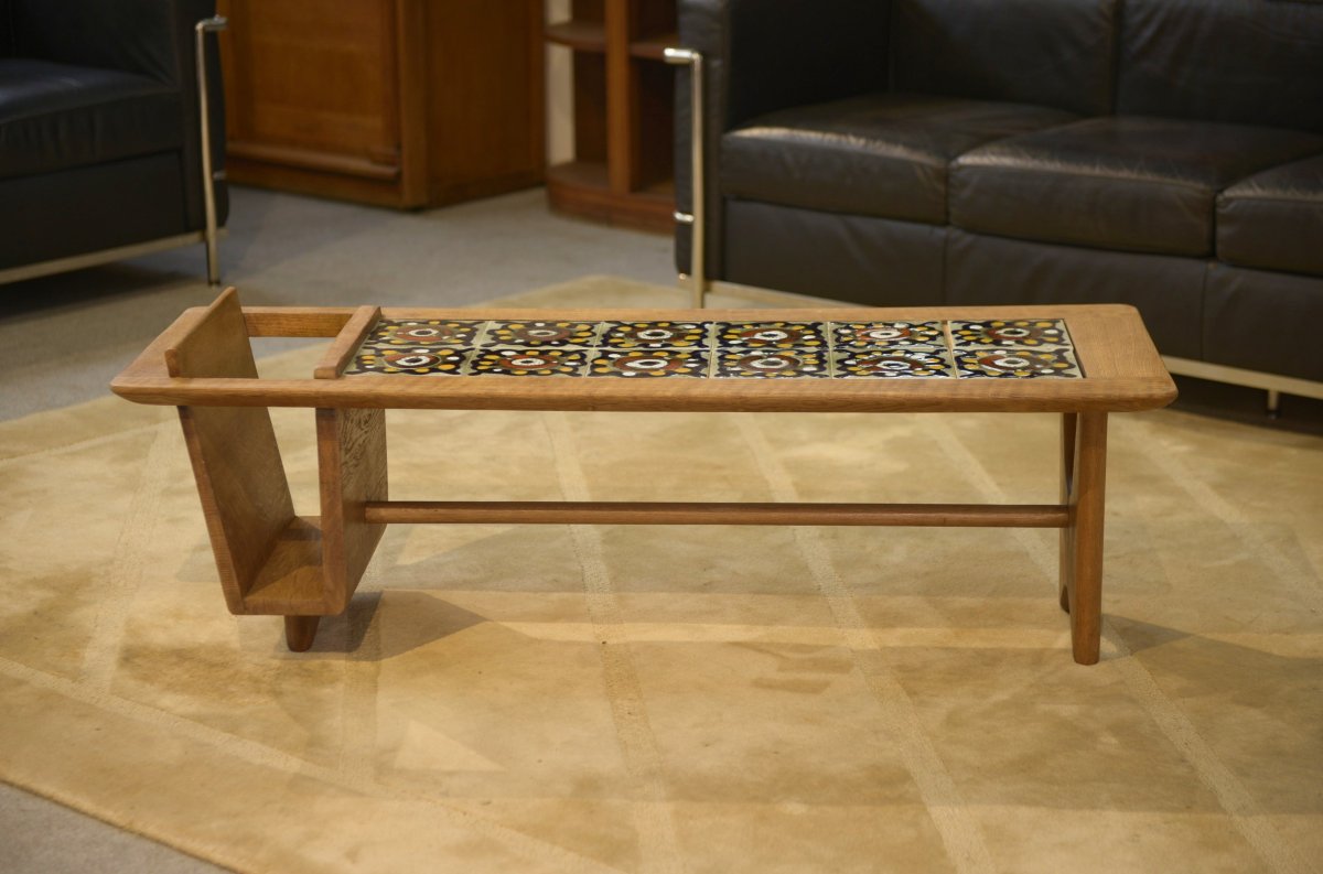 Table basse porte-revues en chêne et céramique par Guillerme et Chambron pour Votre Maison 1950-photo-5