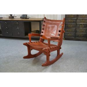 Fauteuil par Angel Pazmino en bois et cuir rouge 1960's
