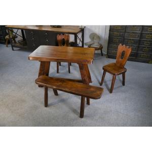 Ensemble petite table brutaliste avec banc