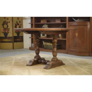 Table circulaire en chêne début 20ème