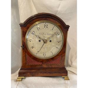 Horloge de table Anglaise en acajou - début XIXe 