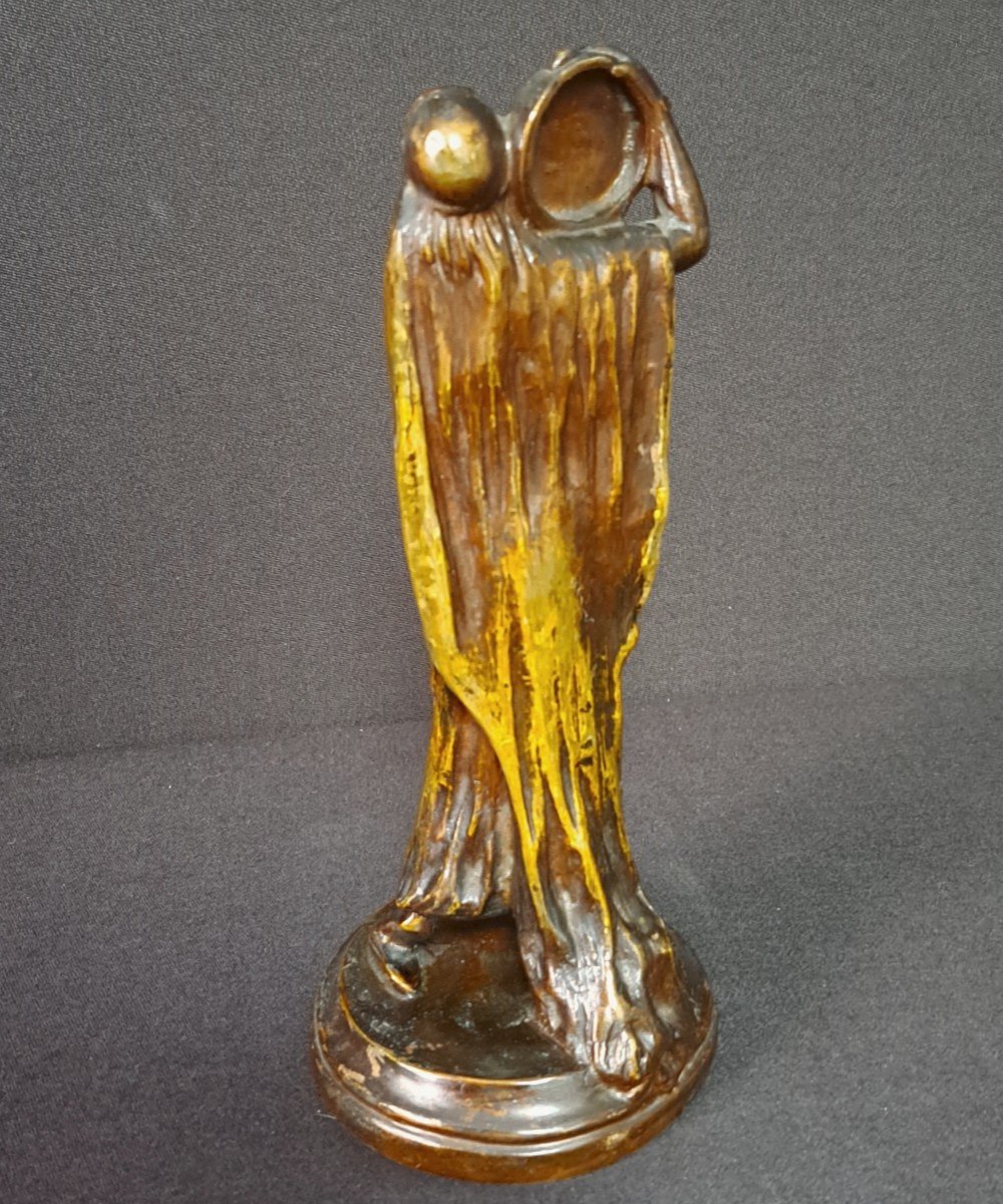 Musicienne au tambourin: Bronze orientaliste.-photo-2