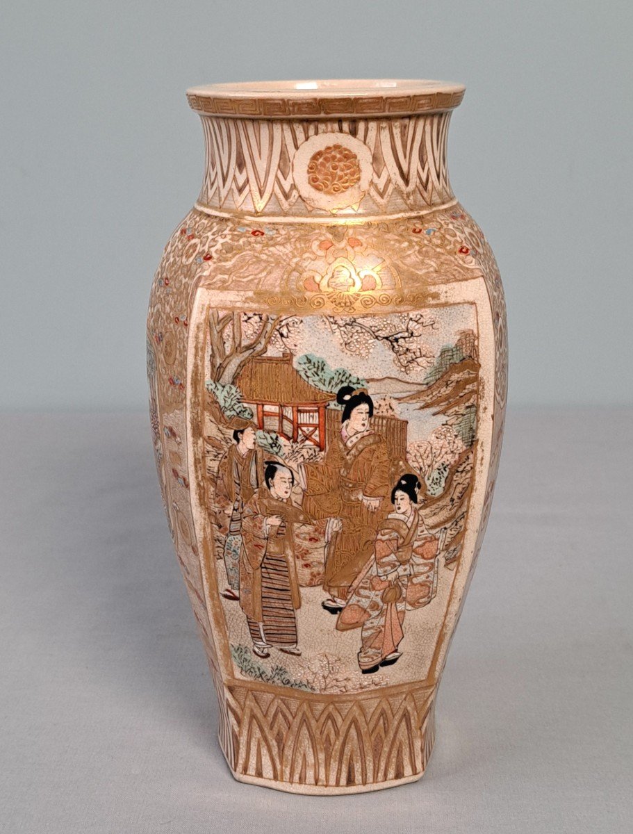 Satsuma: Japanese Vase With Romantic Decors.-photo-7