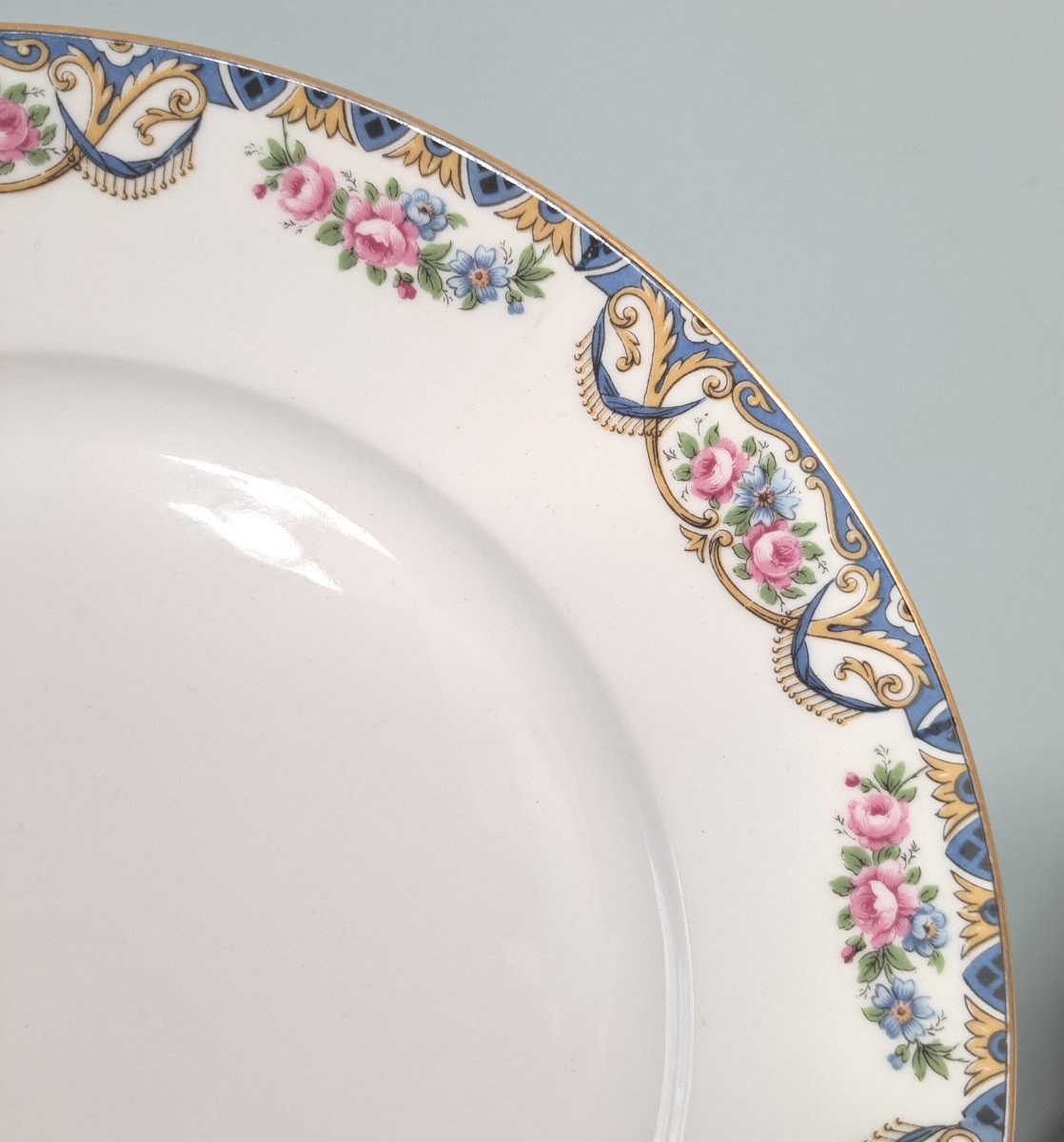 Limoges Porcelain Service: 88 Pieces Maison Salmon.-photo-6