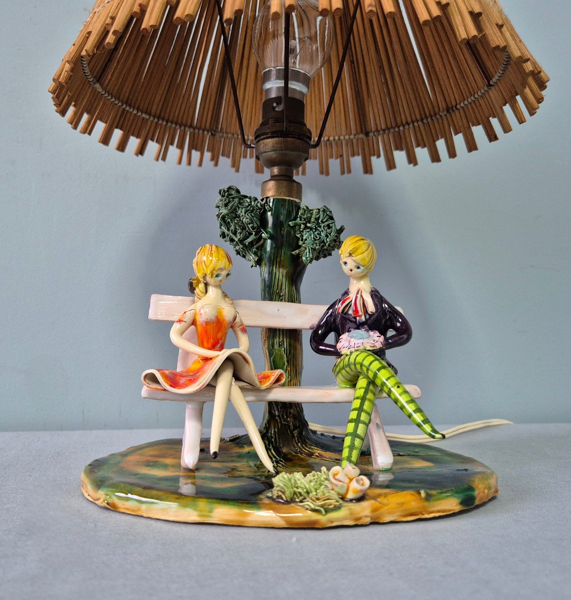 Lovers On A Bench. Lamp By Neuquelman, Paris.-photo-2