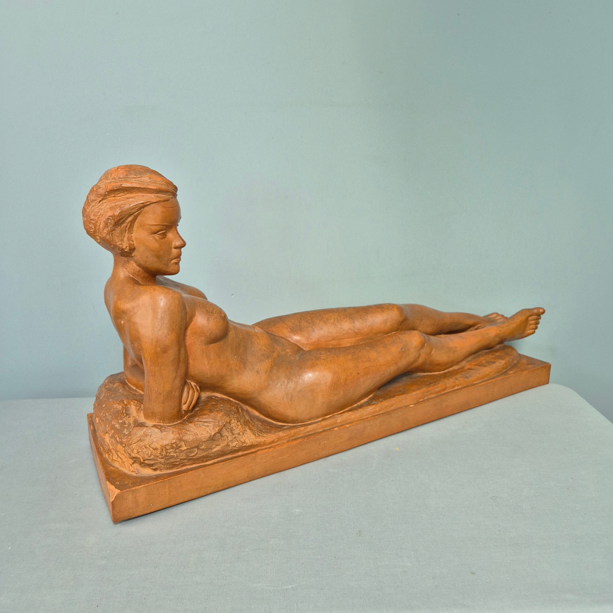Nue allongée: Sculpture de A. Dupagne. -photo-1