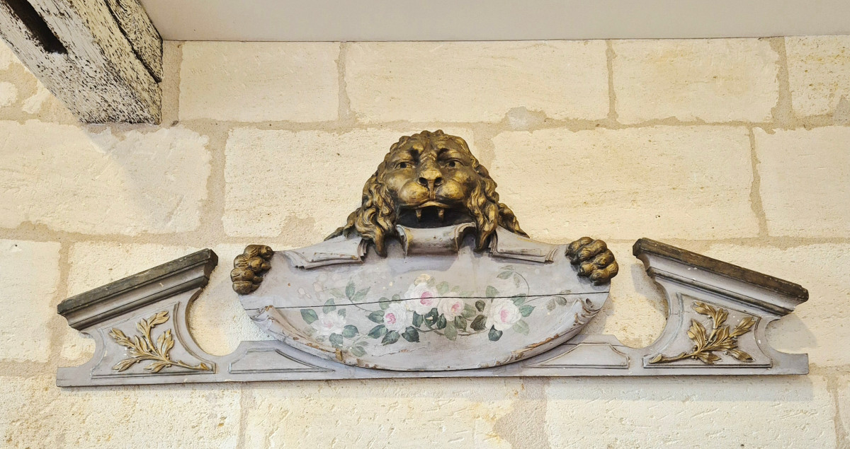 Painted Wooden Pediment. 19th Century.-photo-2