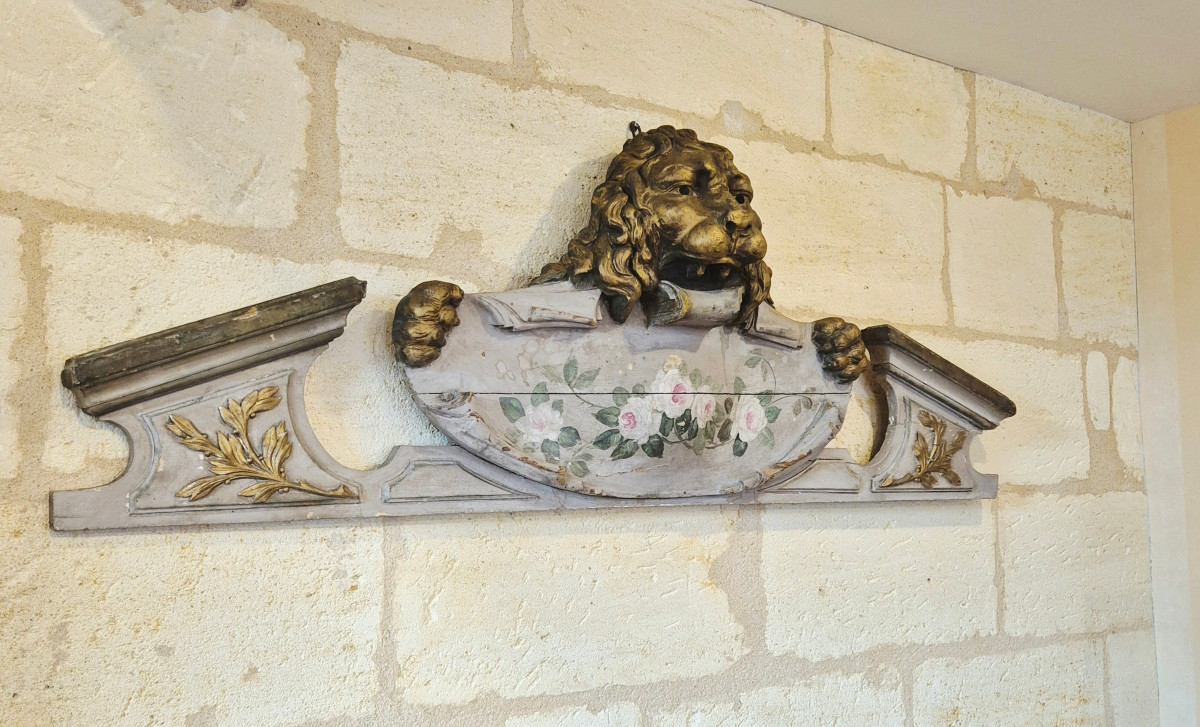 Painted Wooden Pediment. 19th Century.-photo-2