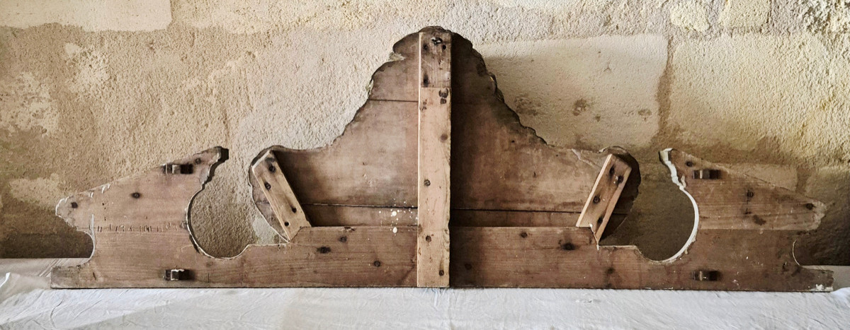 Painted Wooden Pediment. 19th Century.-photo-3