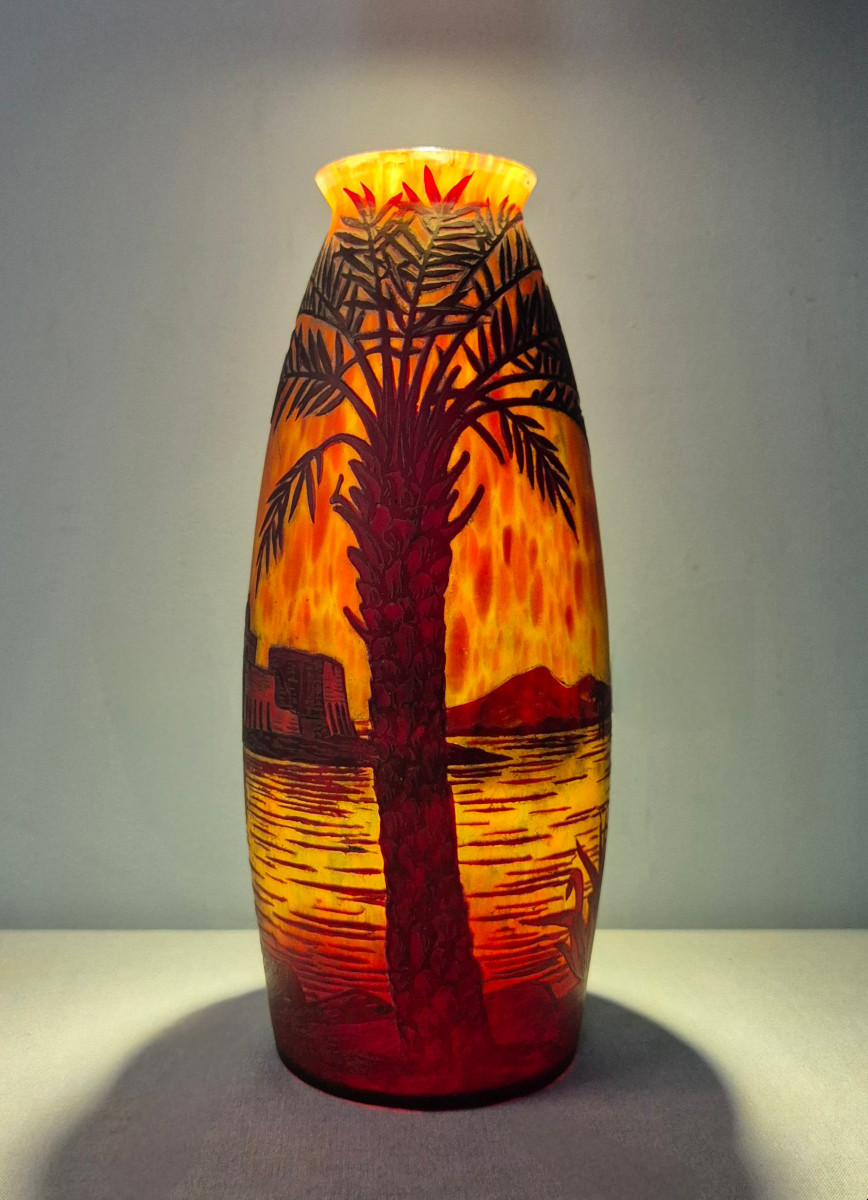 Glass Paste Vase: The Degué Palm Grove.-photo-2