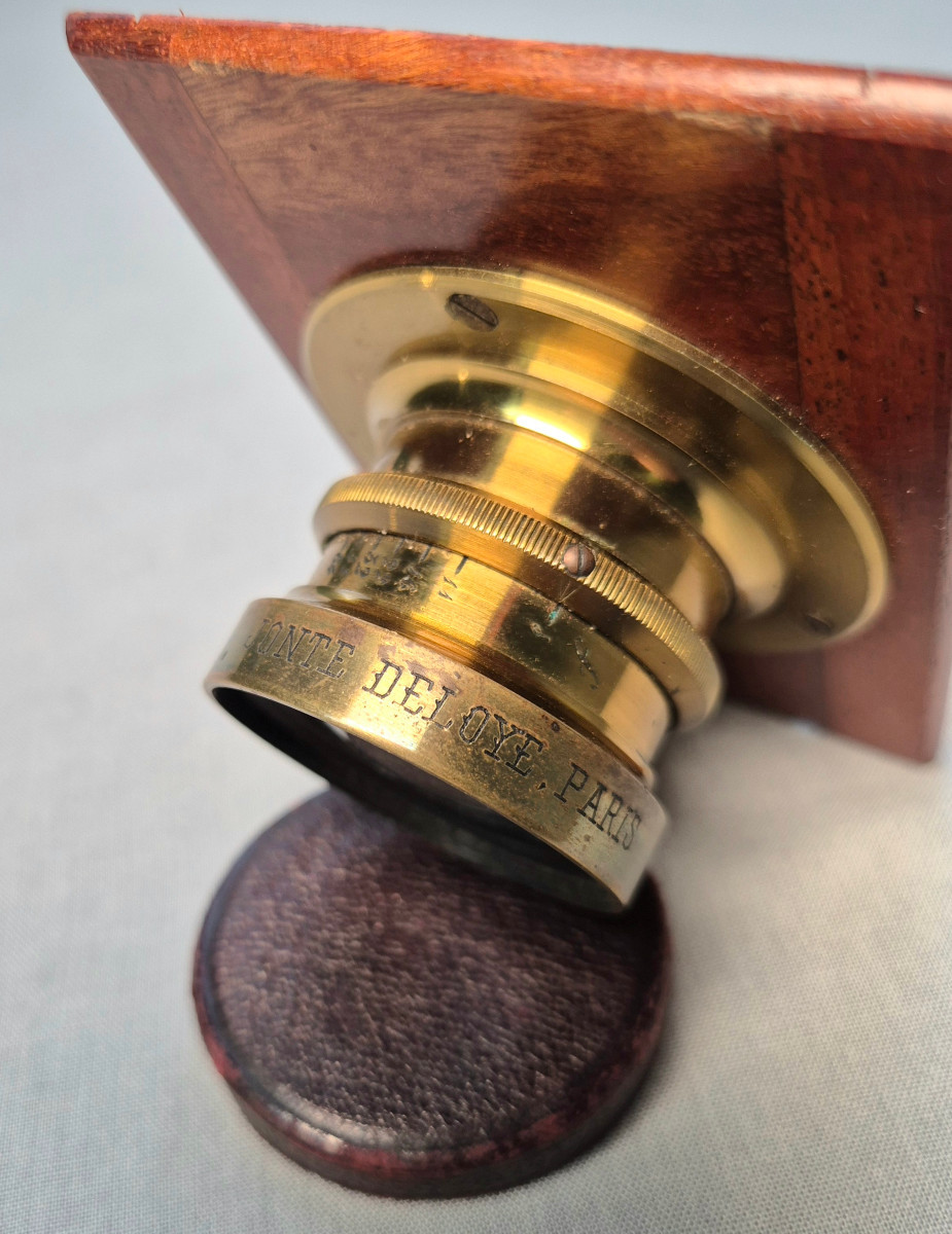 Folding Camera: Jonte Deloye, Paris.-photo-4