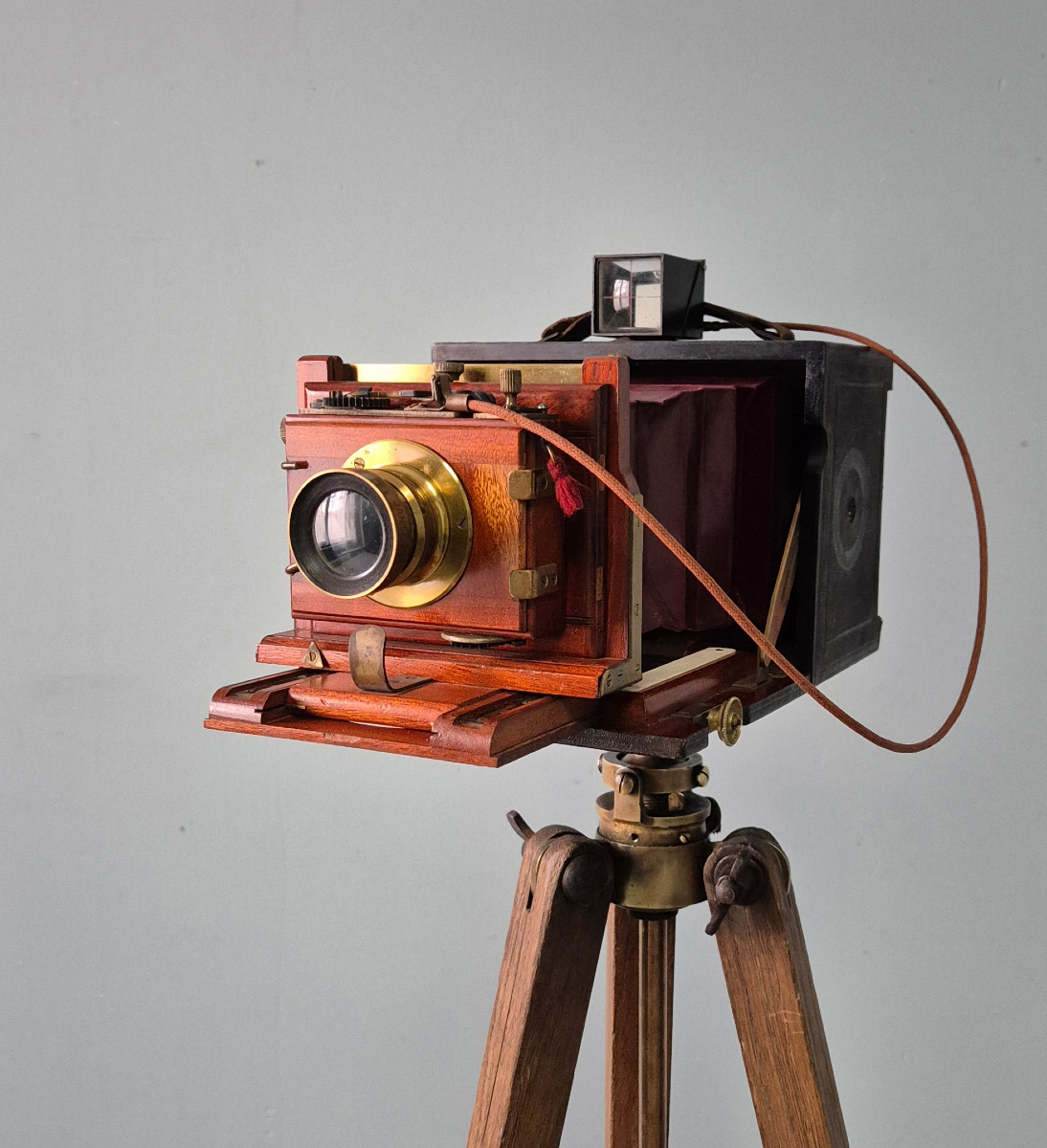 Folding Camera: Jonte Deloye, Paris.