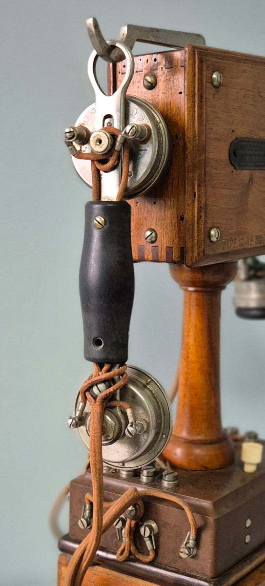 Ancien téléphone  Eurieult:  1900.-photo-7