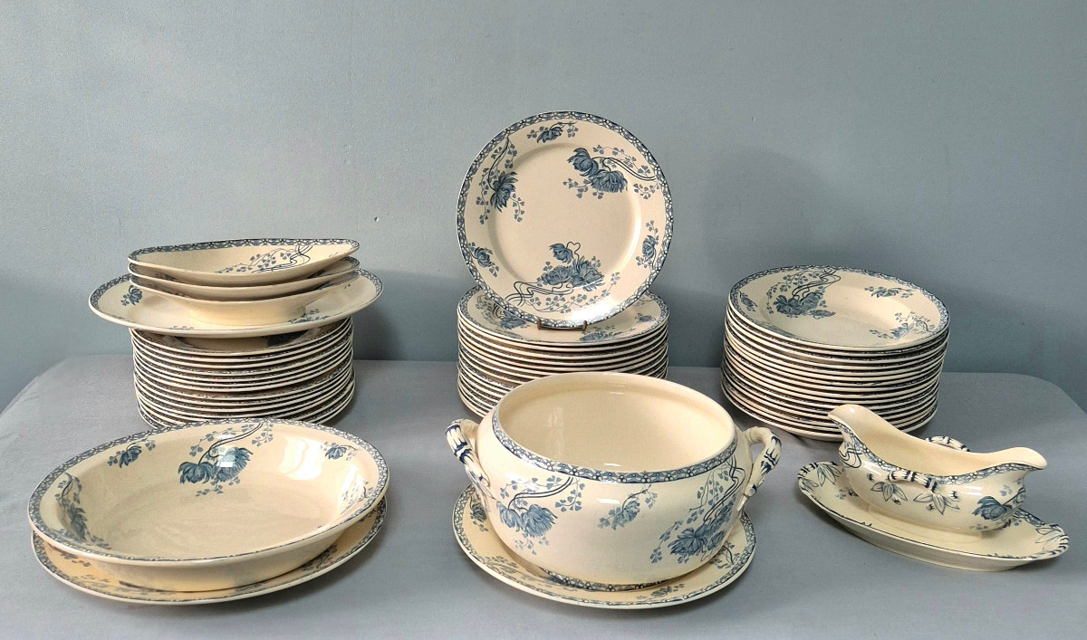 Sarreguemines Dinner Service. Royat Model.