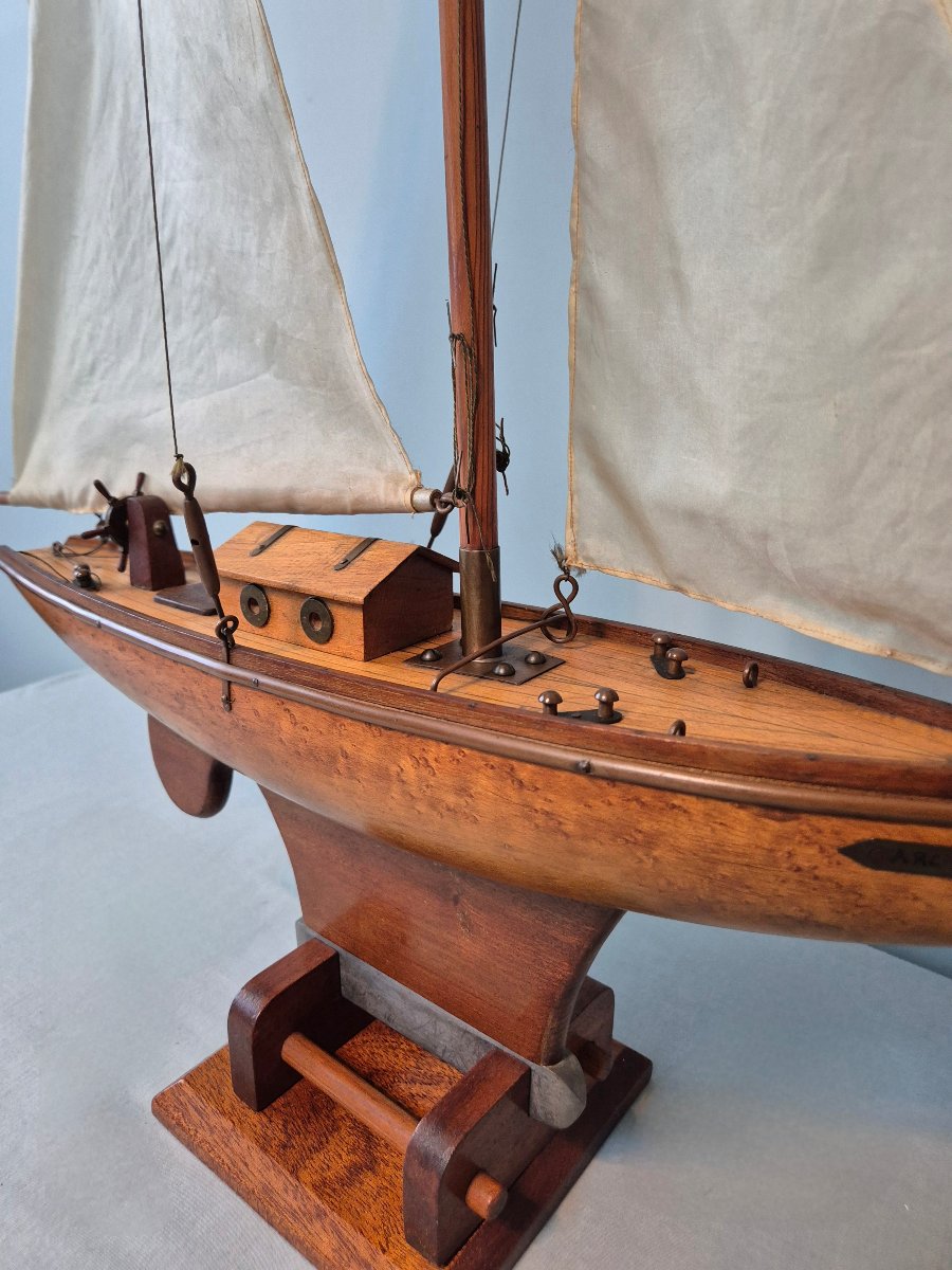 Sailboat Model: Basin Model.-photo-1