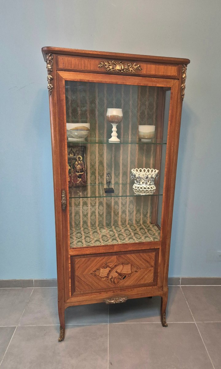 Vitrine Louis XV en marqueterie. -photo-2