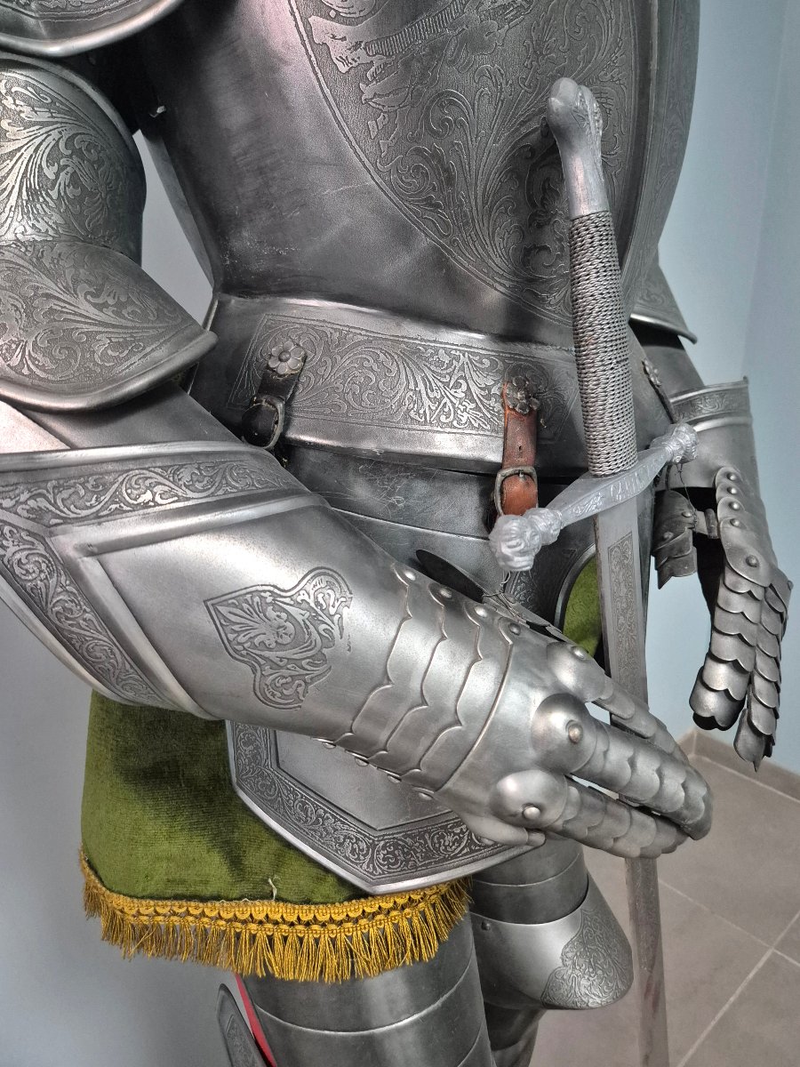Grande armure féodale de chevalier.-photo-4