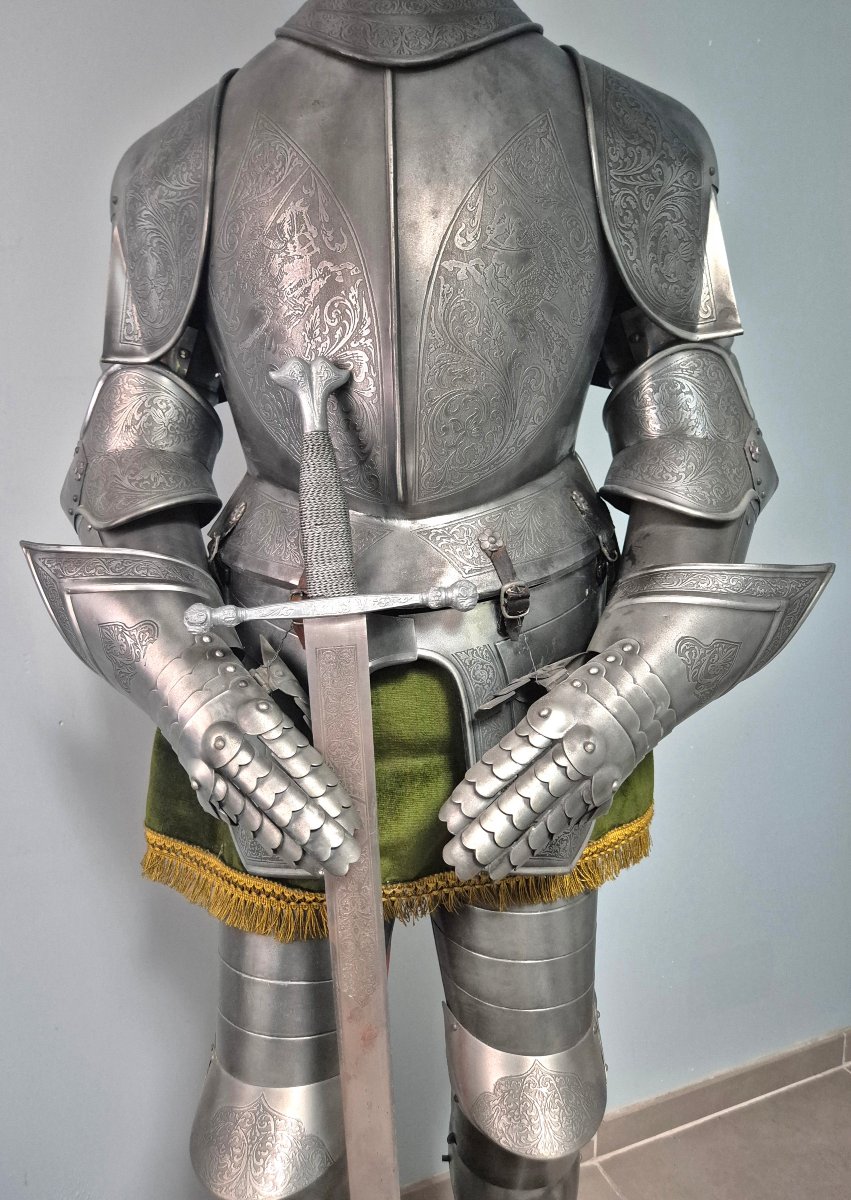 Grande armure féodale de chevalier.-photo-5