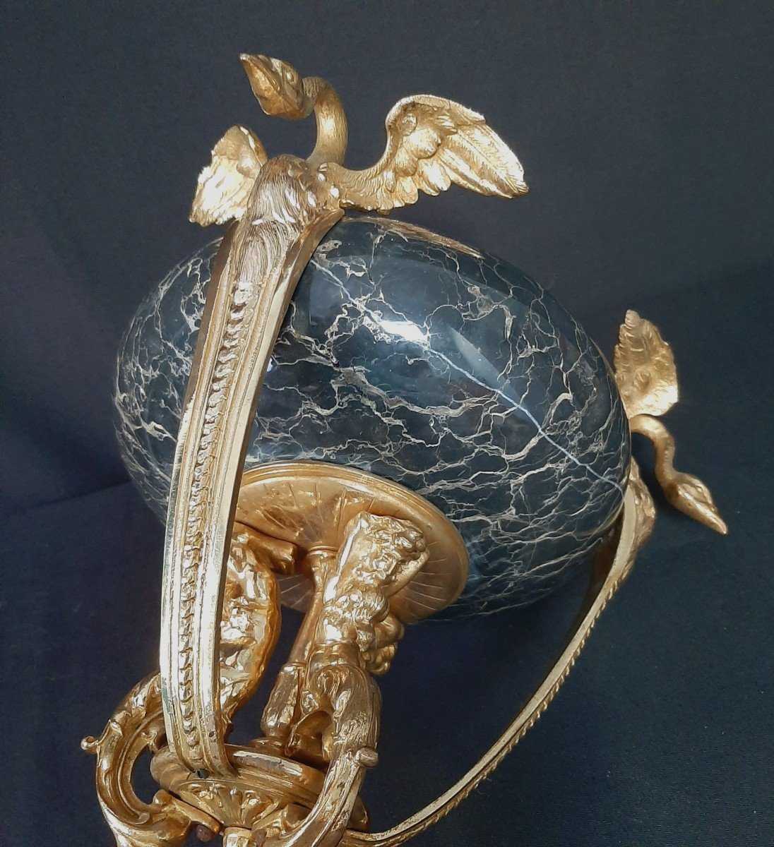 Large Cassolette Or Centerpiece In Marble And Gilt Bronze-photo-5