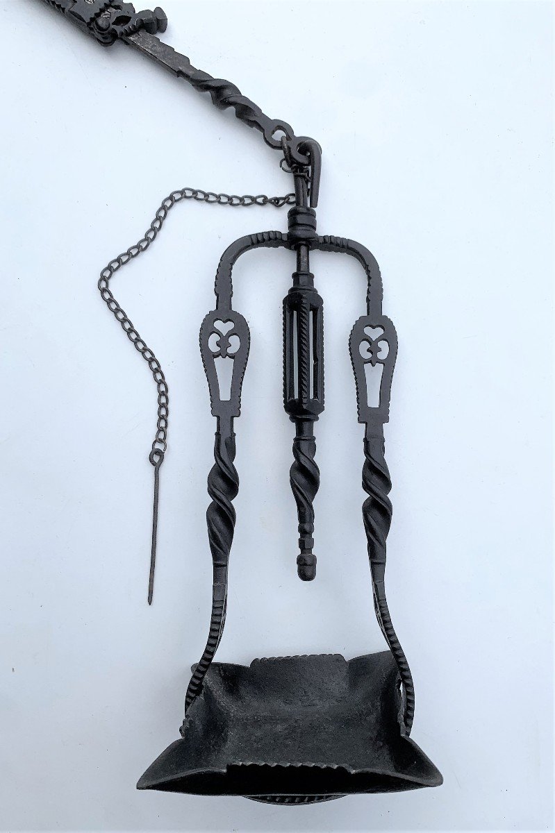 Wrought Iron Chaleil And Its High Period Oil Lamp-photo-2