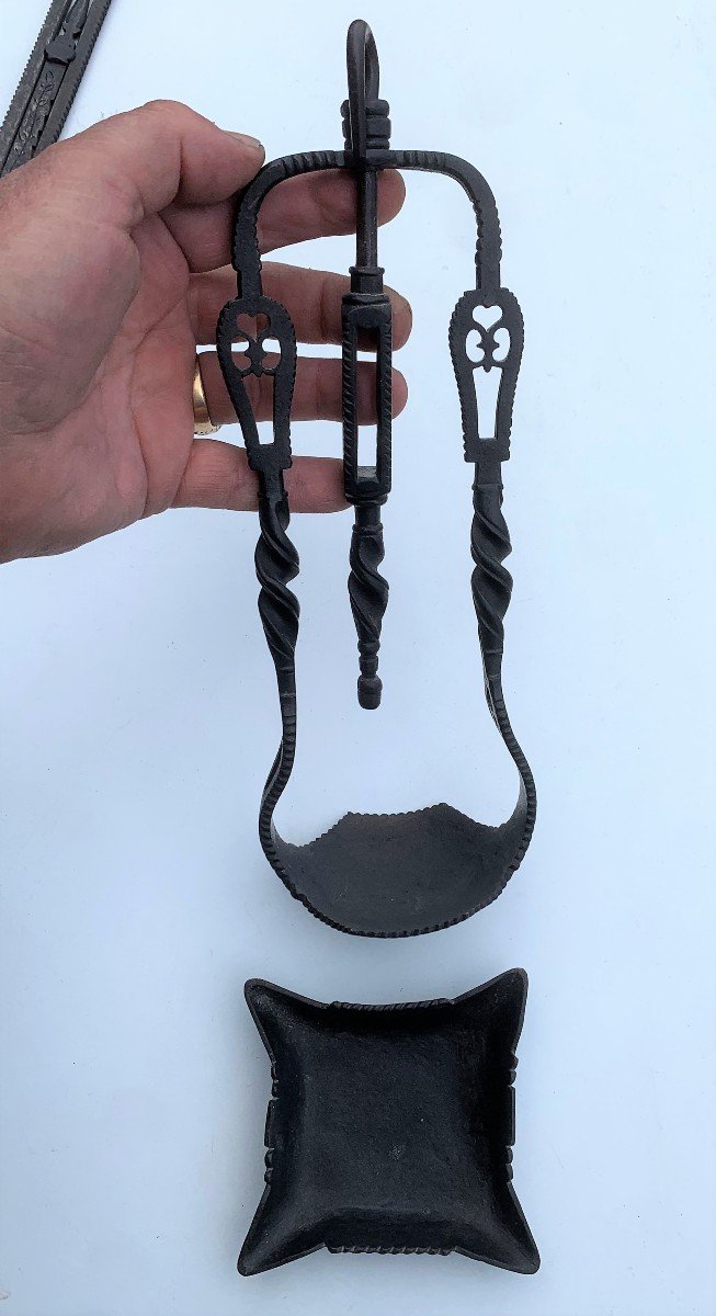 Wrought Iron Chaleil And Its High Period Oil Lamp-photo-3