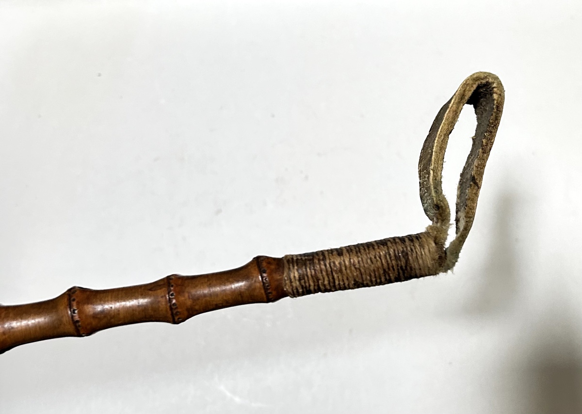 cravache figurative sculpté en bambou et bois de cerf-photo-2