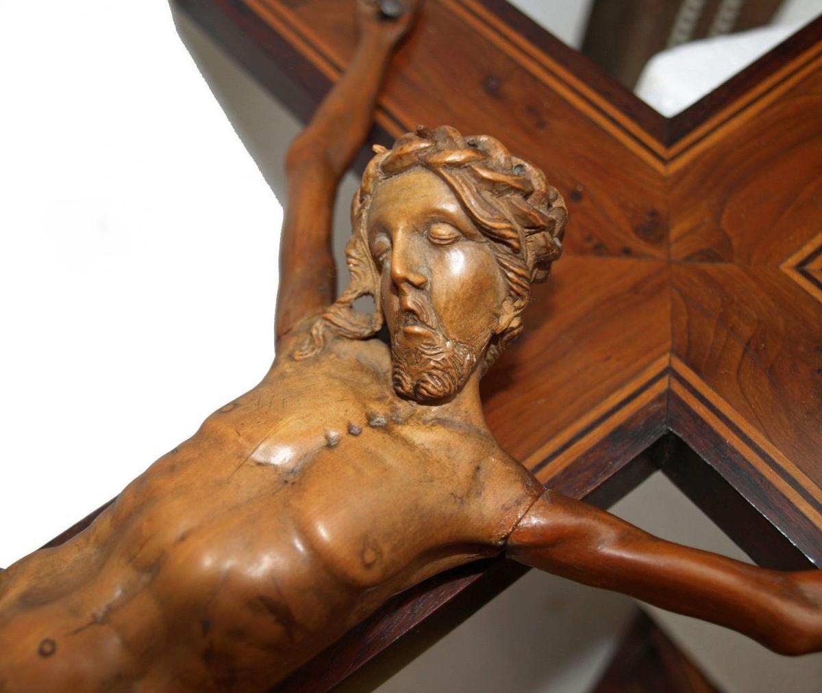 Grand Christ En Buis Sculpté 19ème Siècle - Croix En Loupe