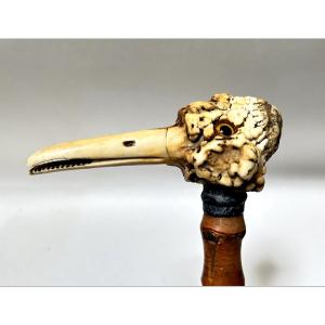 cravache figurative sculpté en bambou et bois de cerf