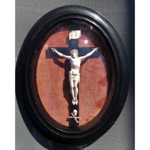 Christ En Ivoire Sur Croix d'ébène - Encadré Napoléon III