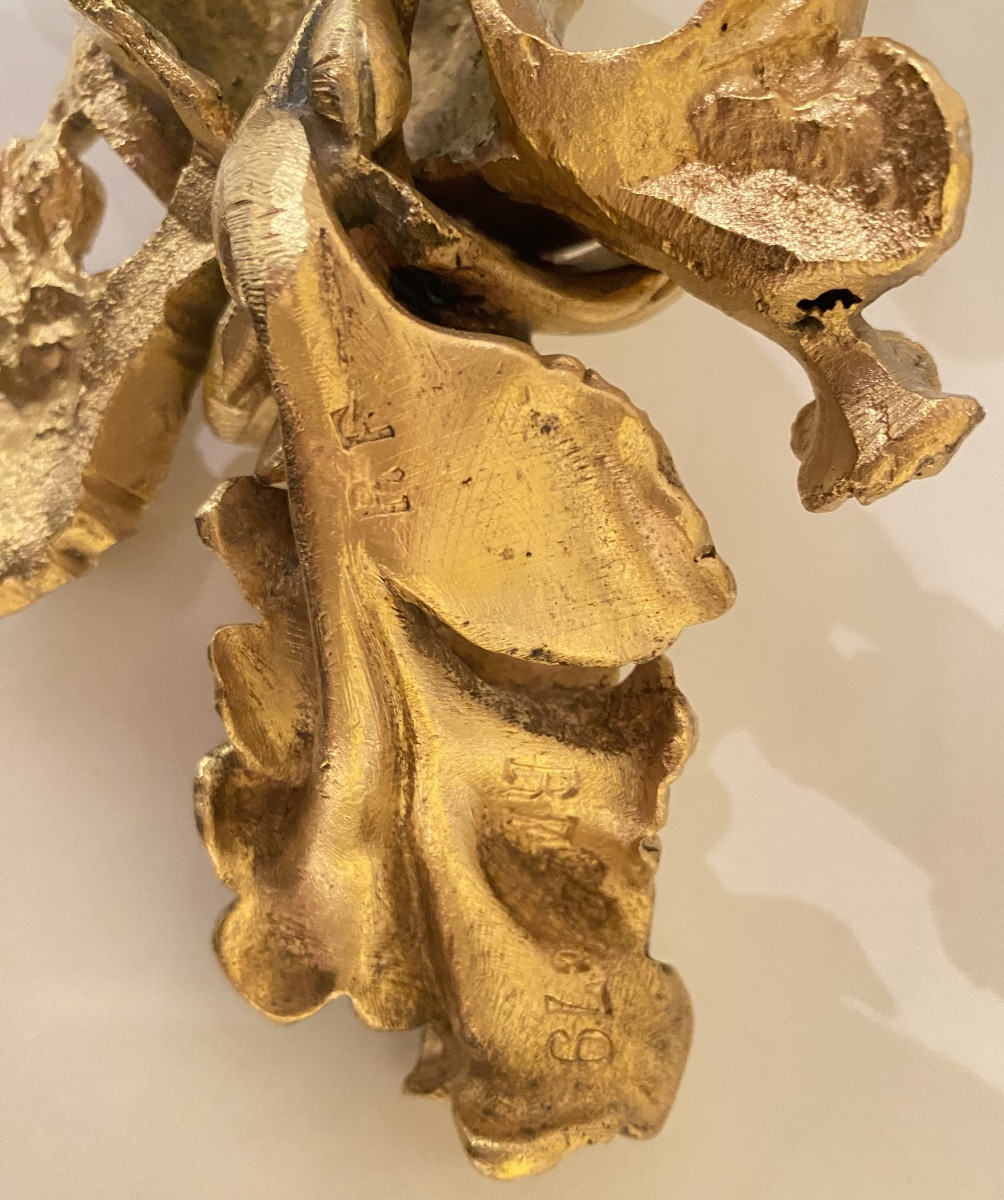  Cartel d’applique et console en vernis Martin, époque Louis XV, cadran signé Montjoye à Paris -photo-6