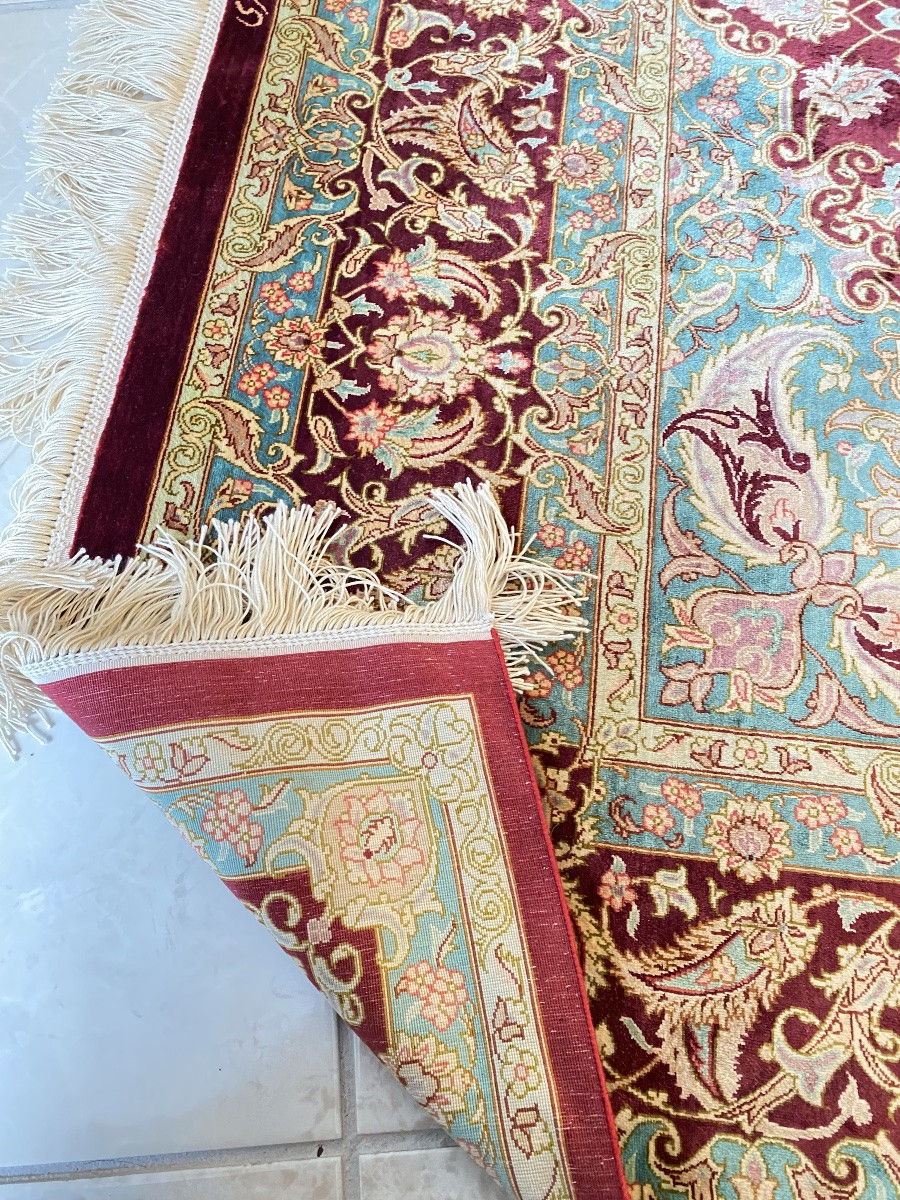  Fine Signed Persian Qom Silk Carpet By Shakeri – Iran – 207 × 134 Cm-photo-2