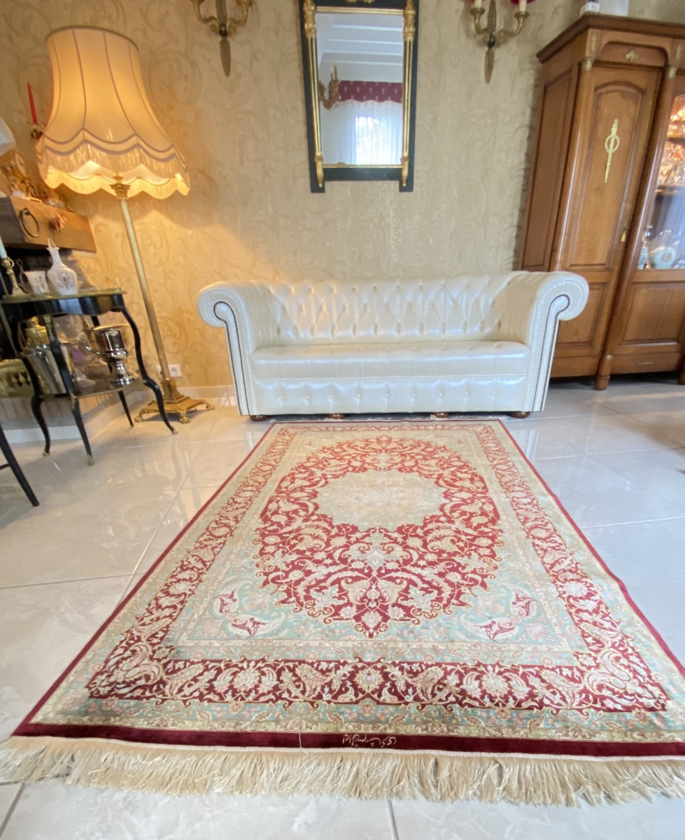  Fine Signed Persian Qom Silk Carpet By Shakeri – Iran – 207 × 134 Cm