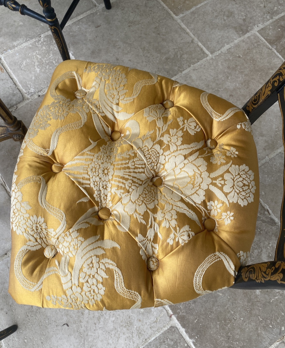 Suite de 4 chaises Napoléon III en bois noirci à décor doré, tapisserie damassée-photo-3
