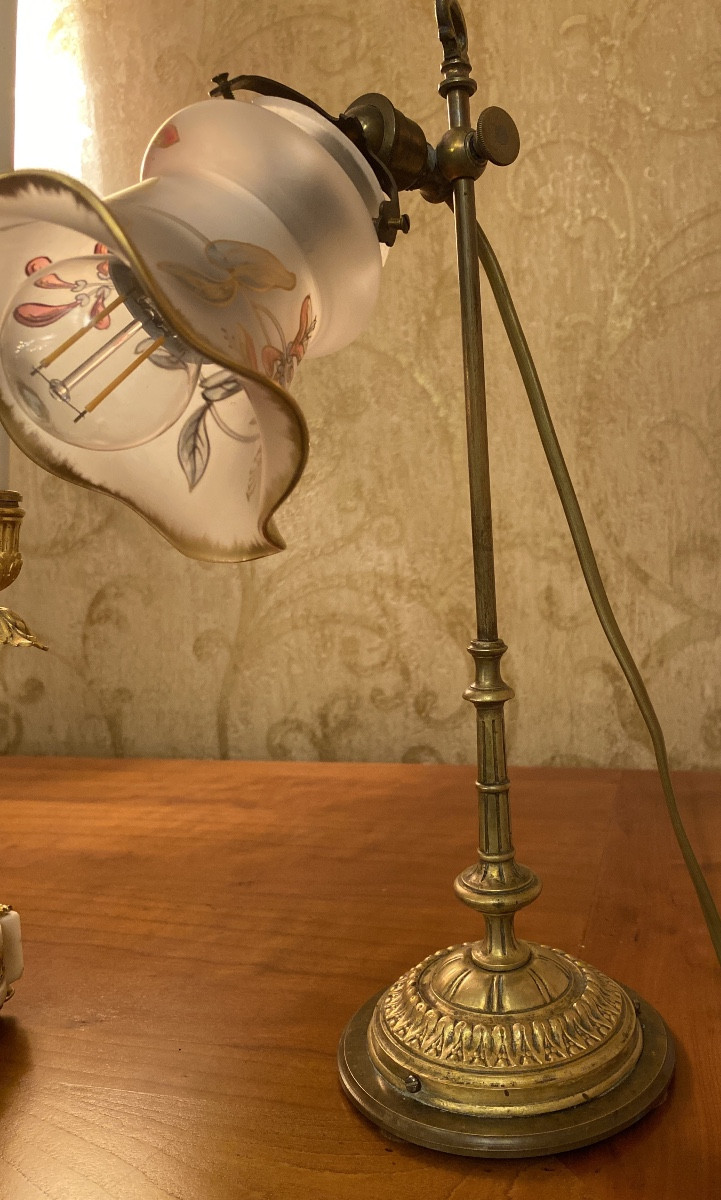 Art Nouveau Brass Table Lamp With Signed Daum Nancy Acid-etched Glass Shade