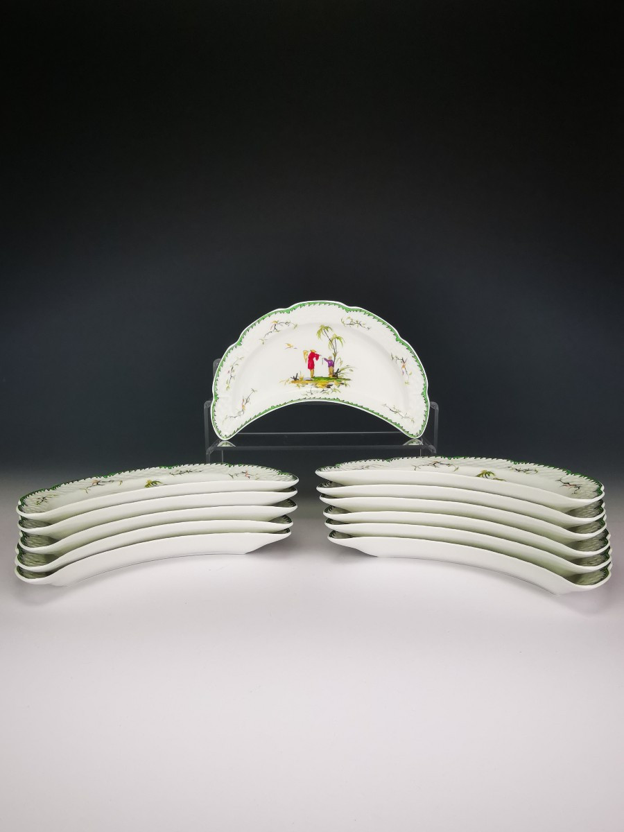 RAYNAUD - Limoges Si Kiang - 1 Assiette Salade "Demi - Lune" (choisir Scène) Plusieurs dispo