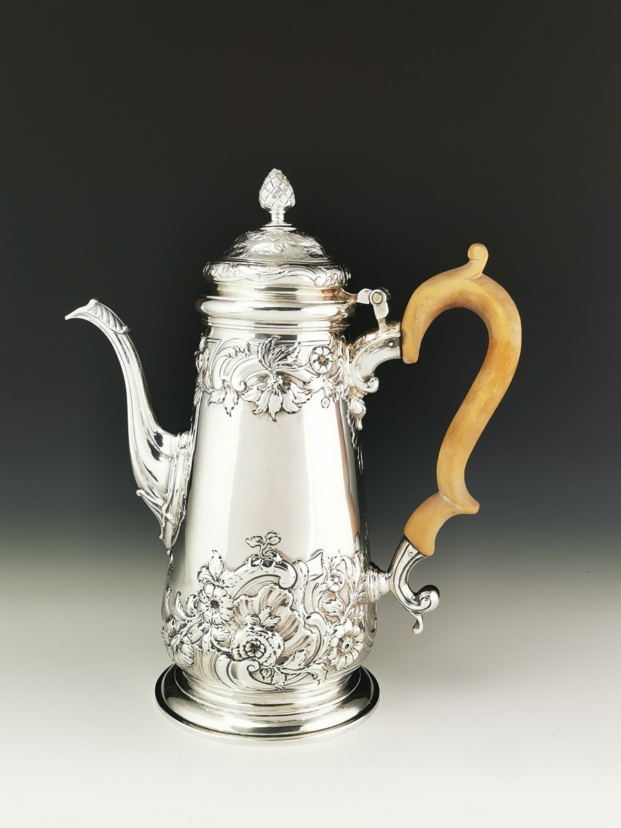 Cafetière en argent massif sterling – George III – Londres 1776